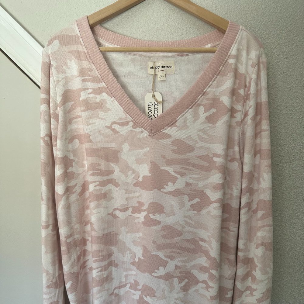 Simply Threads pink camo v-neck sweater, NWT, XL